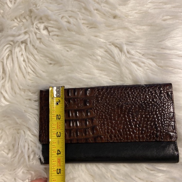 BRAHMIN wallet excellent condition dark brown color 8” wide and 4 1/5 “ high - Picture 14 of 16